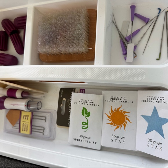 Wool Roving Bundle and Needle  Felting Supplies - Picture 5 of 6